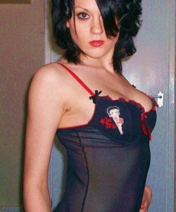 Позволь мне погрузить тебя в мир наслаждения и страсти. У меня есть все, чтобы выполнить все твои желания: сексуальное тело, умные глаза и нежные губы. Я предлагаю широкий спектр услуг, которые помогут тебе расслабиться и получить истинное удовольствие. Фото в моем профиле подтверждают мою красоту и стройность. Я умею создавать неповторимую атмосферу, чтобы ты почувствовал себя особенным. Все мои клиенты оставляют положительные отзывы обо мне, и ты не будешь исключением. Если ты ценишь качество и страстные встречи, то я жду именно тебя. Давай окунемся в мир наслаждения вместе! 😘🔥💋 13267, 24 года