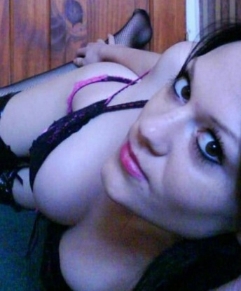 Позволь мне погрузить тебя в мир наслаждения и страсти. У меня есть все, чтобы выполнить все твои желания: сексуальное тело, умные глаза и нежные губы. Я предлагаю широкий спектр услуг, которые помогут тебе расслабиться и получить истинное удовольствие. Фото в моем профиле подтверждают мою красоту и стройность. Я умею создавать неповторимую атмосферу, чтобы ты почувствовал себя особенным. Все мои клиенты оставляют положительные отзывы обо мне, и ты не будешь исключением. Если ты ценишь качество и страстные встречи, то я жду именно тебя. Давай окунемся в мир наслаждения вместе! 😘🔥💋 13267, 24 года